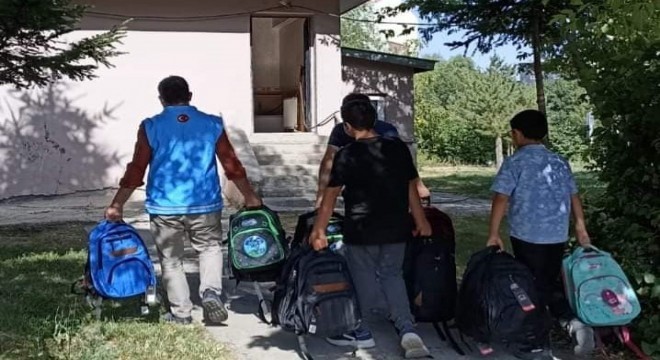 TDV'den yetim öğrencilere eğitim yardımı