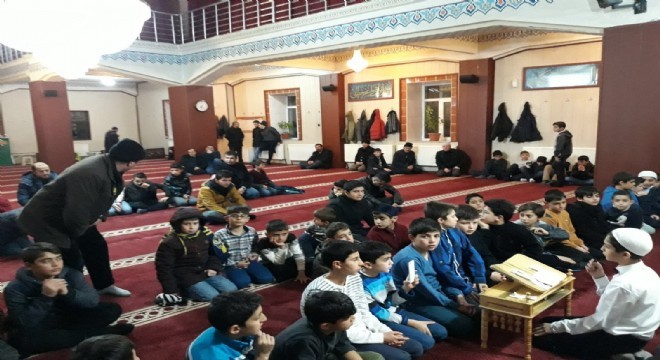 'Çocuklar Camiyle, Namazla Tanışıyor'