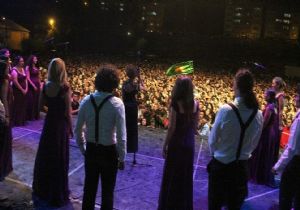 HAKKARİ'DE İLK DEFA CAZ KONSERİ VERİLDİ