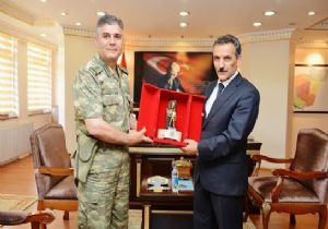 JANDARMA BÖLGE KOMUTANI ÇARDAKÇI'DAN VALİ KAYMAK'A ZİYARET