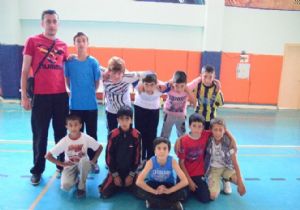 AZİZİYE'DE  HENTBOL KURSLARI DEVAM EDİYOR