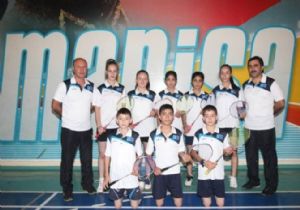 BADMİNTONCULAR BULGARİSTAN'A GİDİYOR