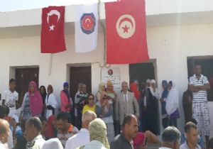 TUNUS'UN TOZEUR VİLAYETİNDE HURMA İŞLEME VE TEKSTİL ATÖLYESİ KURULDU