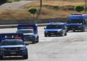 Van ve Erzurum'da eş zamanlı operasyon