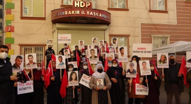 251'inci Aile de nöbette