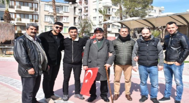 68 yaşındaki Dadaş İzmir'den Çanakkale'ye yürüyor