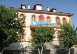 Başka yer bulamadınız mı?