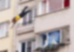 Pencereden Düşen Kadın Öldü