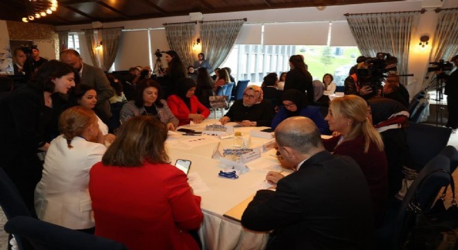 AK Parti Kadın Kollarından Aile Çalıştayı