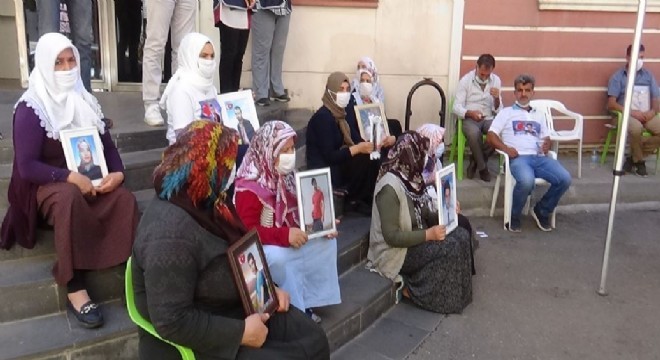 Ailelerin evlat nöbeti 371'inci gününde