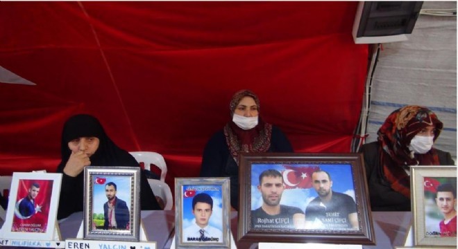 Ailelerin evlat nöbeti 858'nci gününde