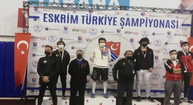 Akal Eskrimde Erzurum'un gururu oldu