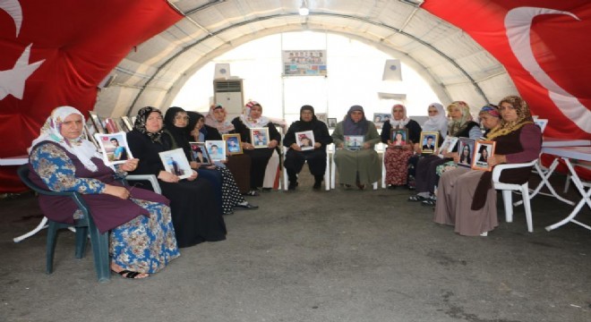 Annelerin nöbeti bin 472'inci gününde