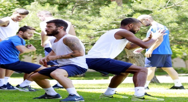 Antalyaspor, Palandöken'de güç depoluyor