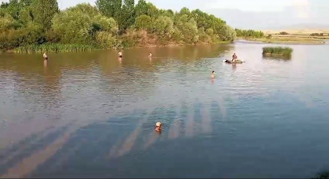 Aras'ta kaybolan üçüncü çocuğun cenazesi bulundu