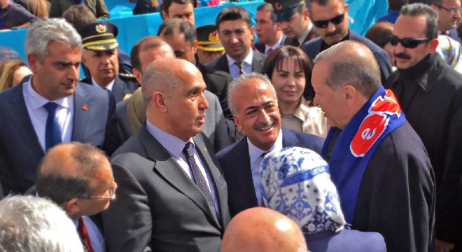 Atatürk Üniversitesi'nden Cumhurbaşkanı Erdoğan'a Coşkulu Karşılama