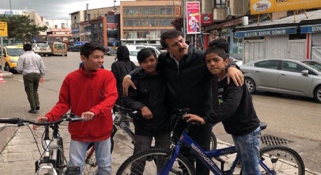 Aydemir: ‘Ak önderin ufkundan ayrılmayız'