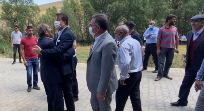 Aydemir: ‘Hınıslıların feraseti, milli vicdanın ifadesidir'