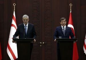 Davutoğlu'ndan milli duruş vurgusu