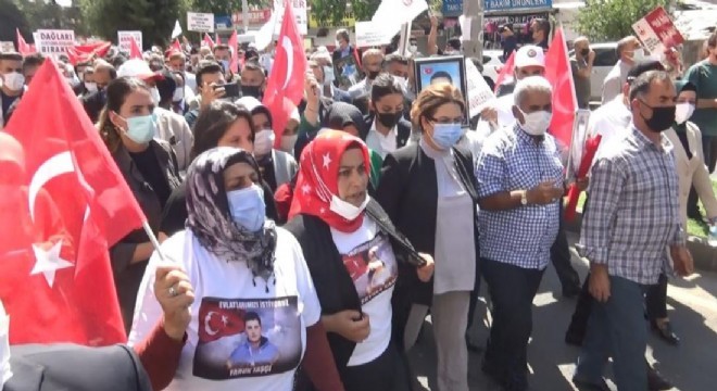 Bakan Yanık'tan Diyarbakır Analarına destek