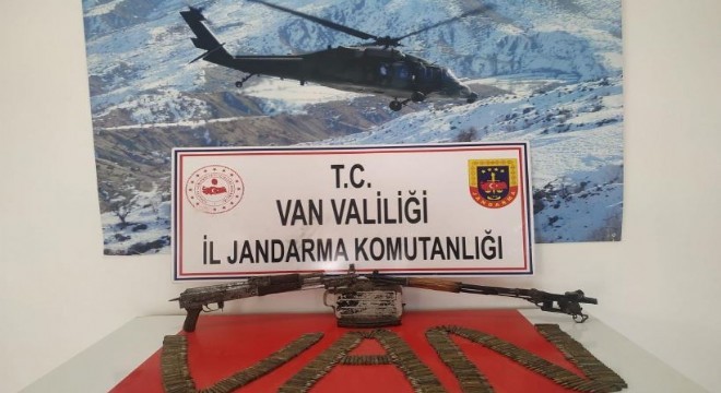 Başkale'de silah ve mühimmat ele geçirildi