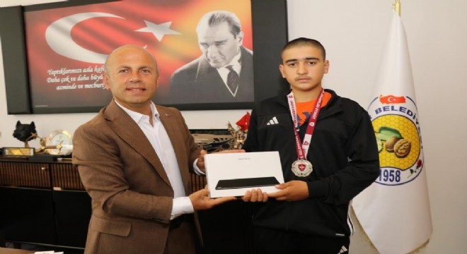 Başkan Ergün'den başarıya ödül