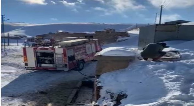 Büyükşehir susuz kalan köyün imdadına yetişti