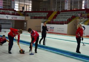 Curling'te dev organizasyon