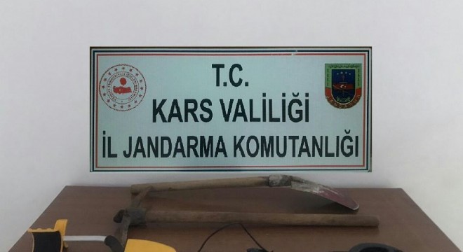 Defineciler suçüstü yakalandı