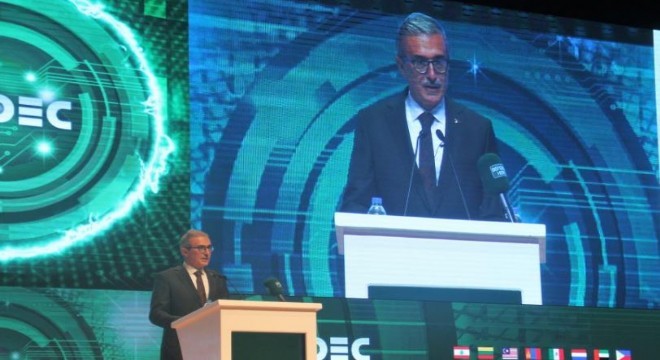 Demir'den milli çıkarlar vurgusu