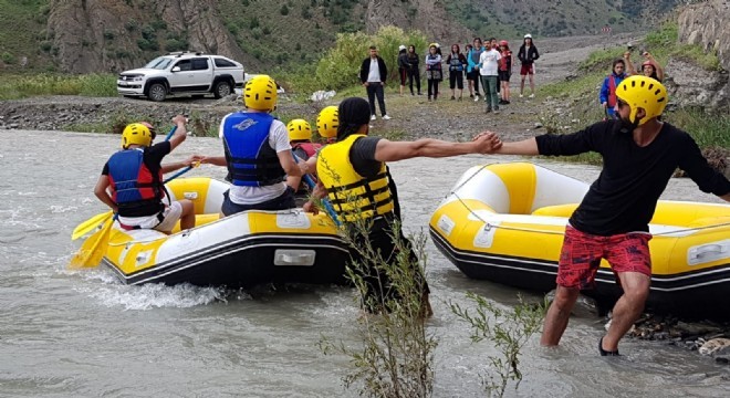 Doğu'da rafting heyecanı