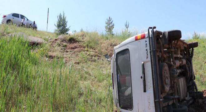 Düğün dönüşü kaza: 2'si bebek 16 yaralı