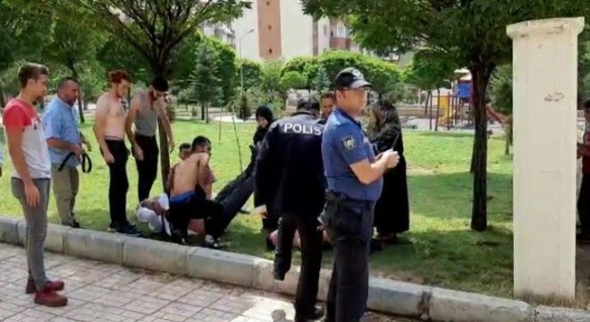 Düğün evinde 'bahşiş zarfı' kavgası kanlı bitti