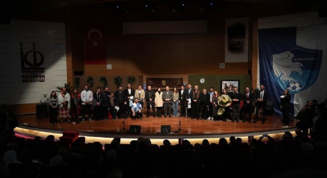 EBŞT Keçiören'de ‘Devamsız İşler'i sahneledi