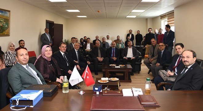 ETÜ'de Bayrak Değişimi