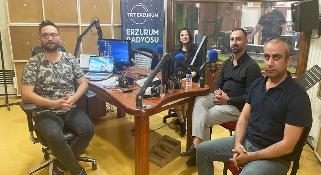 ETÜ'lü Akademisyenler öğrencileri bilgilendirdi