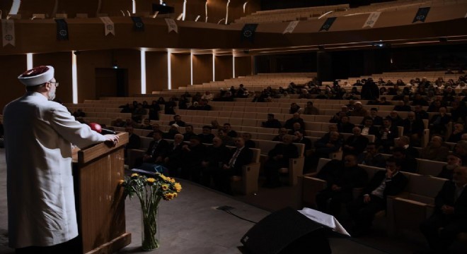 Erbaş: 'Vakıflara sahip çıkmamız lazım'