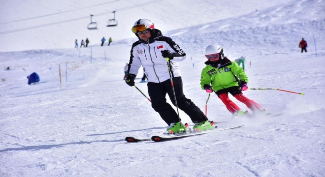 Erciyes'ten 4 madalya ile döndüler