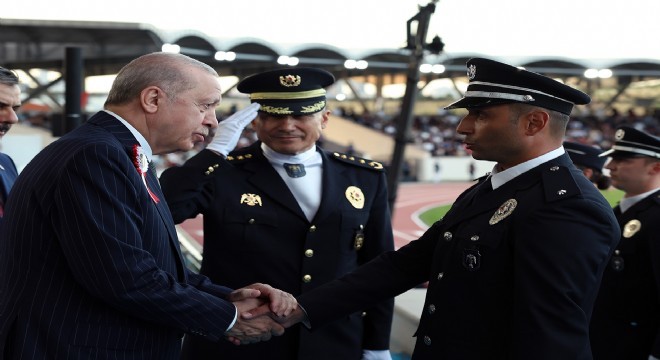 Erdoğan: Şehitlerimizi kemal-i hürmetle yad ediyorum
