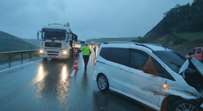 Erzincan-Erzurum karayolunda kaza: 1 yaralı