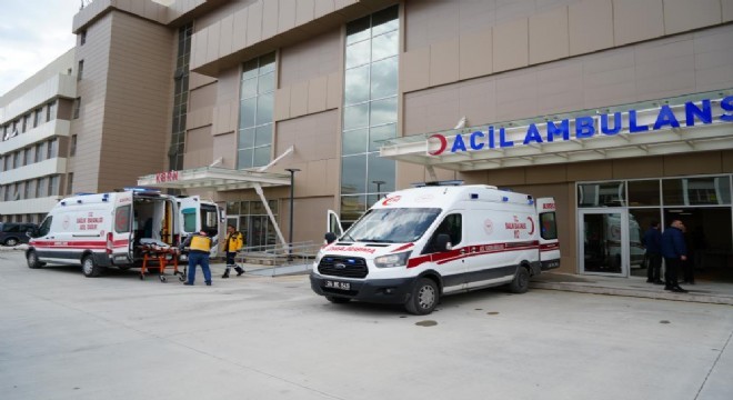 Erzincan yolunda trafik kazası: 2 yaralı