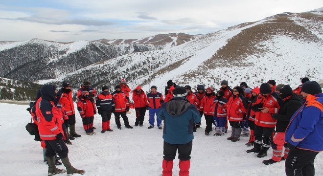 Erzurum AFAD Zigana'da UMKE ile eğitimde