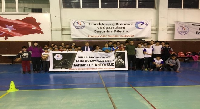 Erzurumlu sporculardan Süleymanoğlu'na vefa