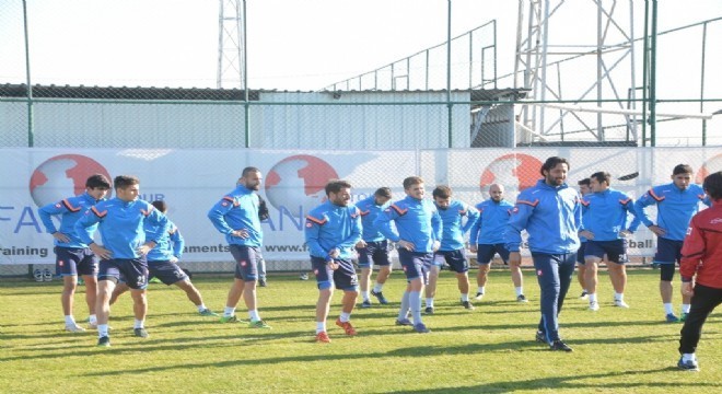 Erzurumspor Antalya'da moral depoluyor