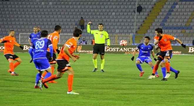 Erzurumspor play off'tan 6 puan geride