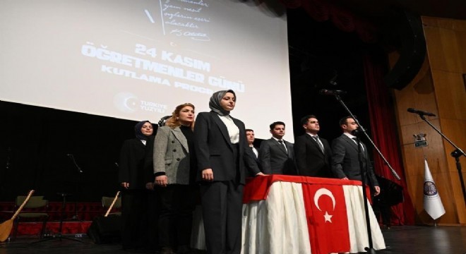 Erzurum'da öğretmenler yemin etti
