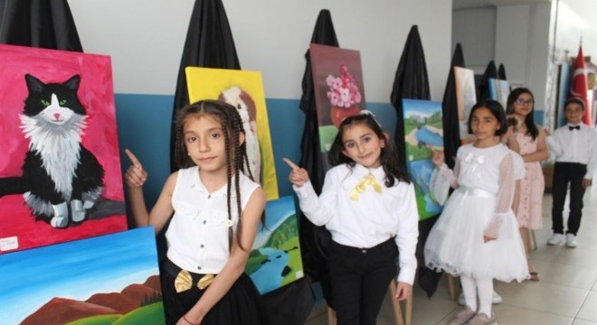 Eserleriyle hayran bıraktılar