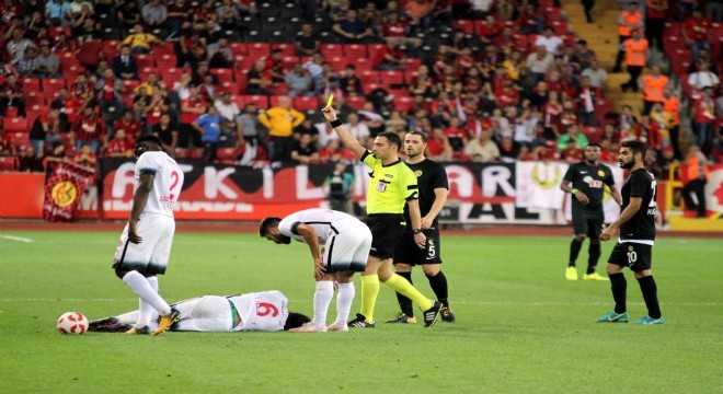 Eskişehirspor, Ümraniye'ye 2 puan verdi