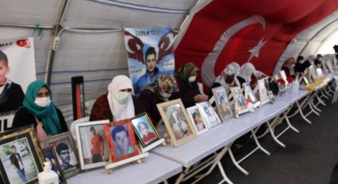 Evlat nöbeti 557'inci gününde