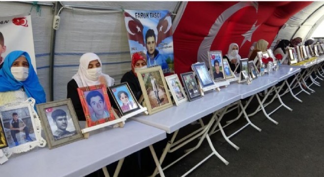 Evlat nöbetindeki ailelerden HDP'ye tepki